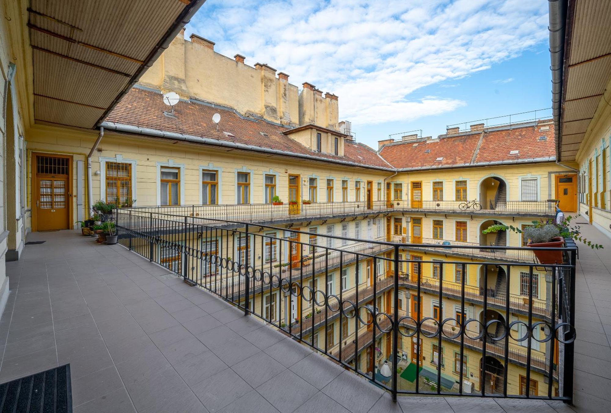 T29 Apartament